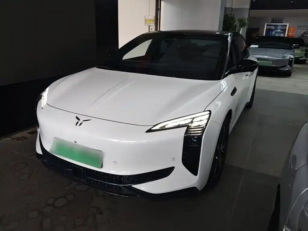 Hongqi EH7 — фото 1