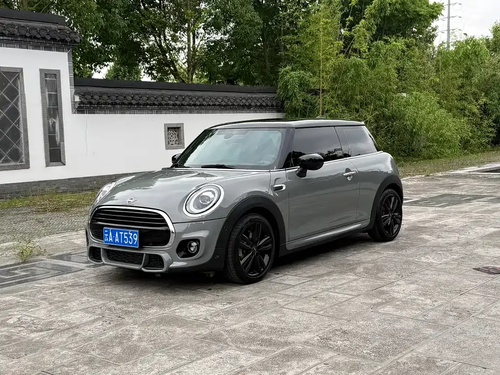 MINI Cooper (3-door) — фото 1