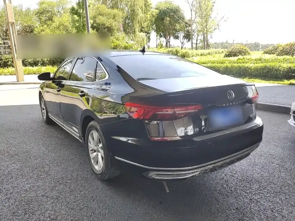 Volkswagen Passat — фото 7