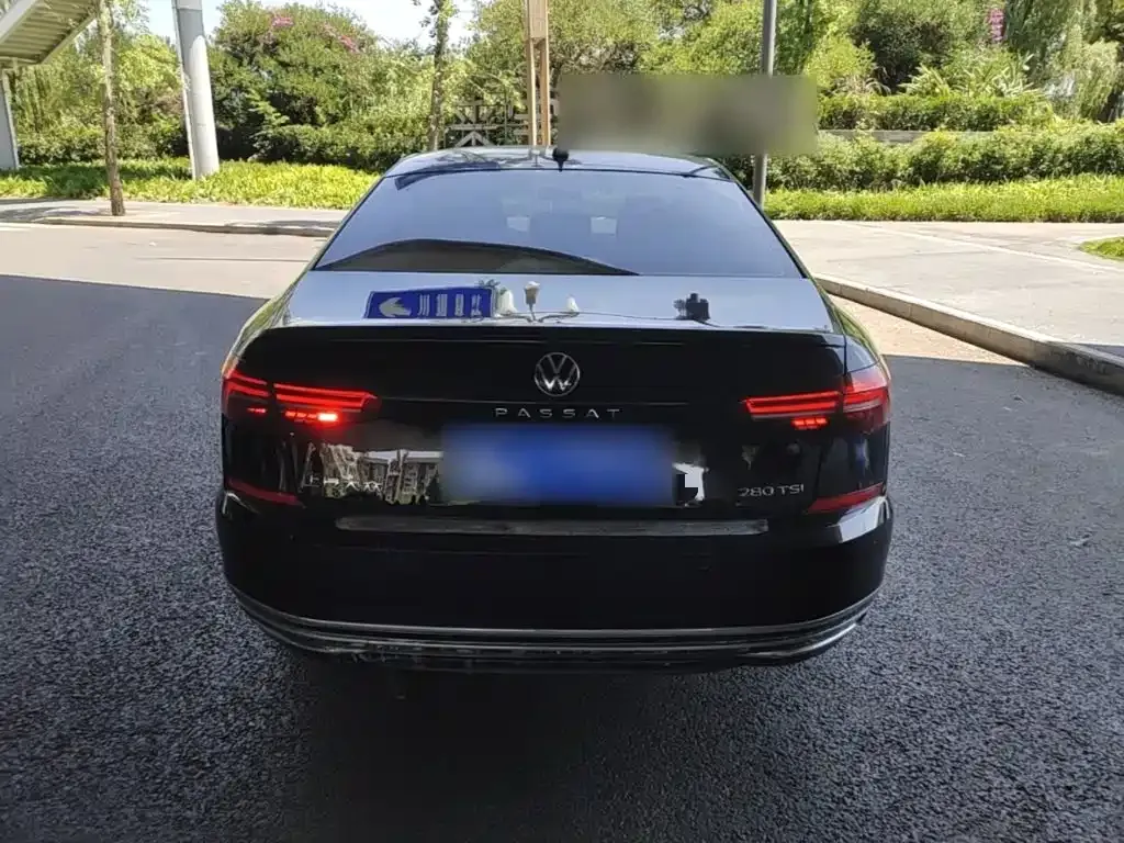 Volkswagen Passat — фото 6