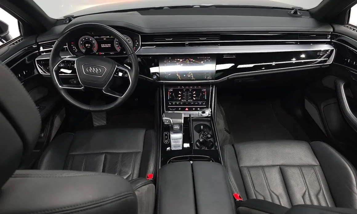 Audi A8 — фото 10