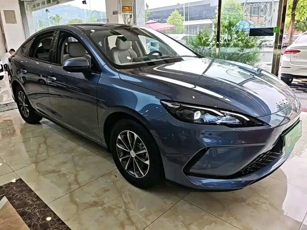 BYD Seal 05 DM-i — фото 5