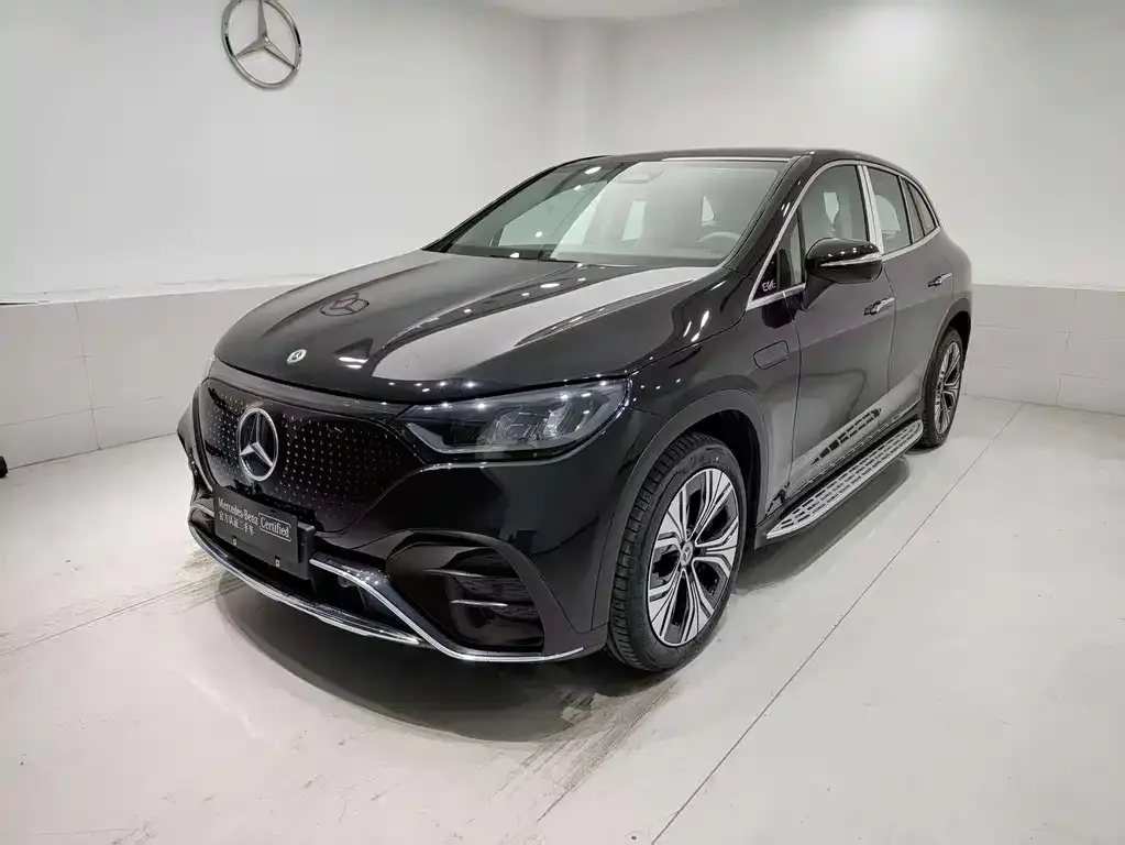Mercedes-Benz EQE SUV — фото 1