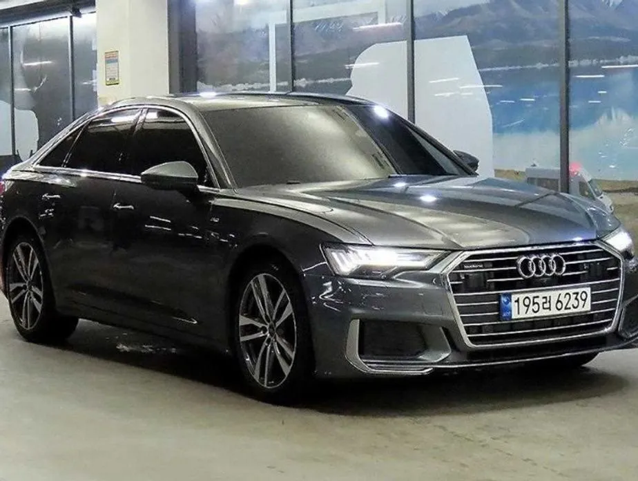 Audi A6 — фото 1