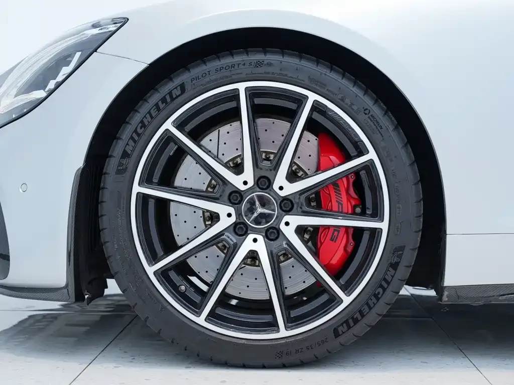 Mercedes-Benz AMG GT — фото 7