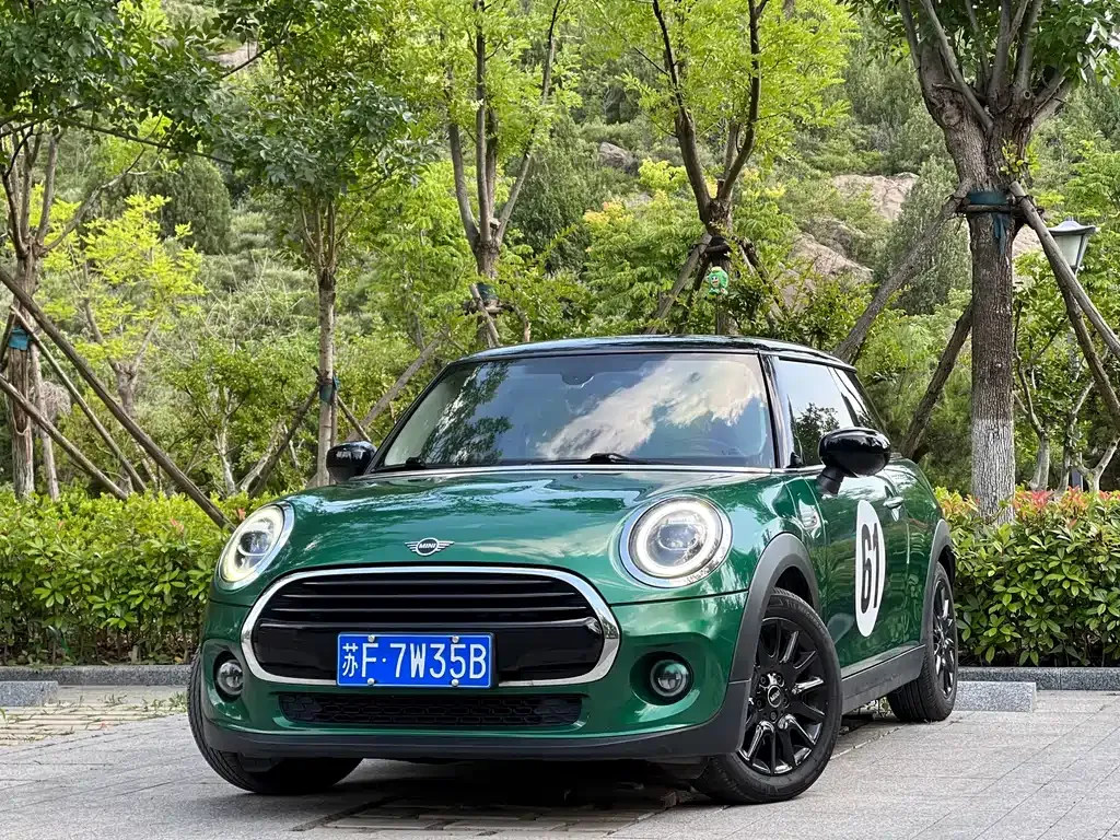 MINI Cooper (3-door) — фото 1