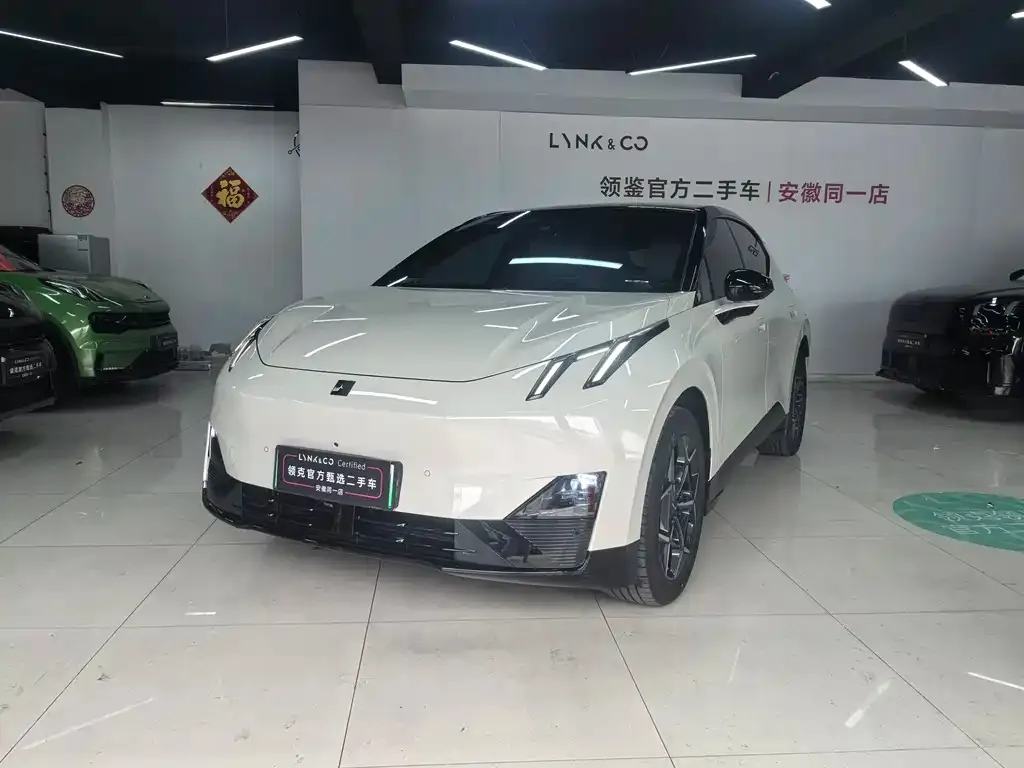 Lynk & Co Z20 — фото 1