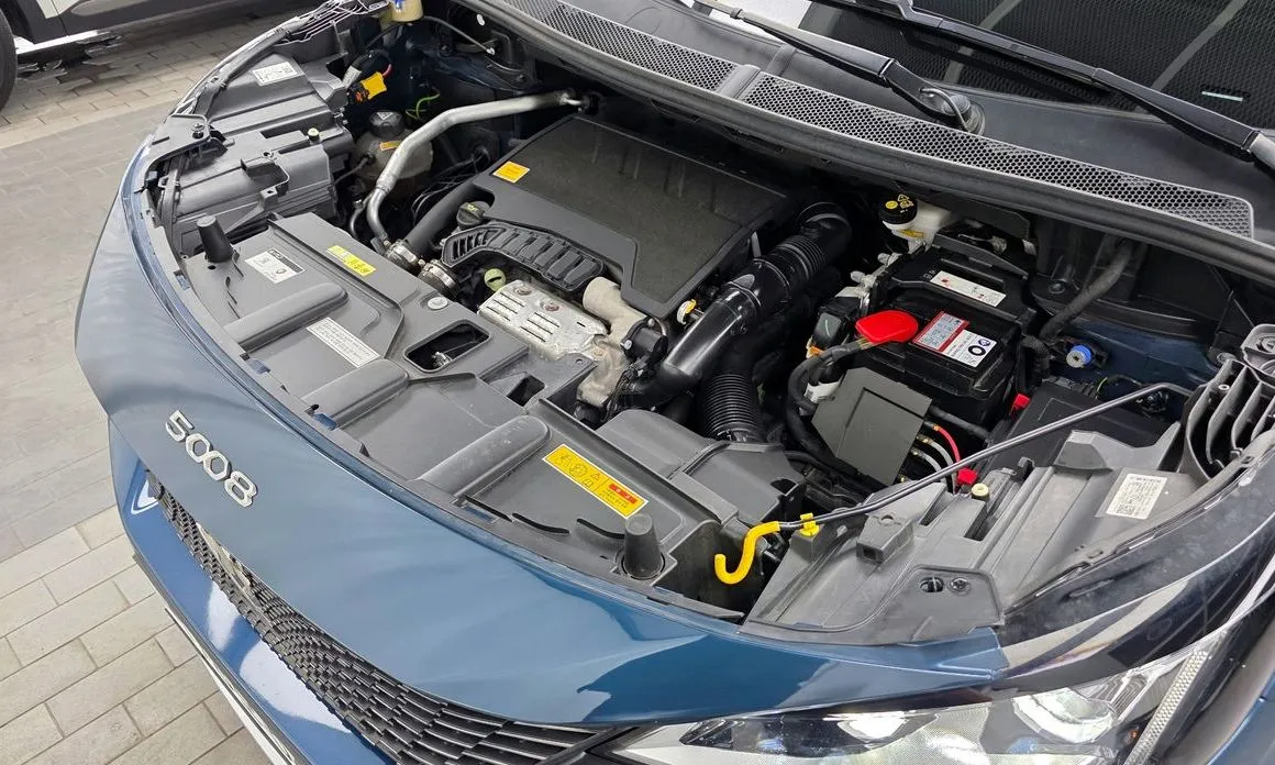 Peugeot 5008 — фото 10