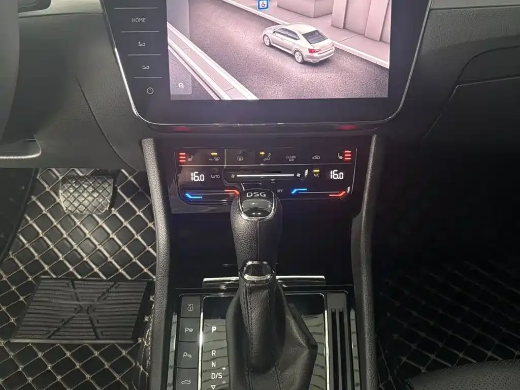 Skoda Superb — фото 2