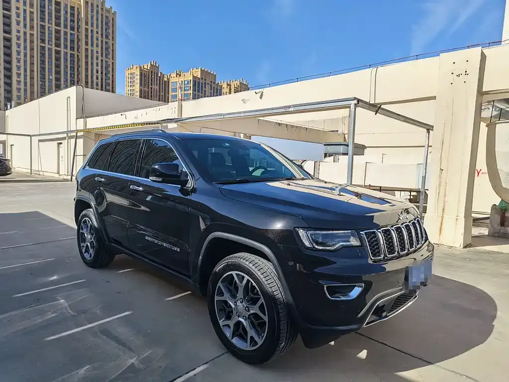 Jeep Grand Cherokee (Import) — фото 1