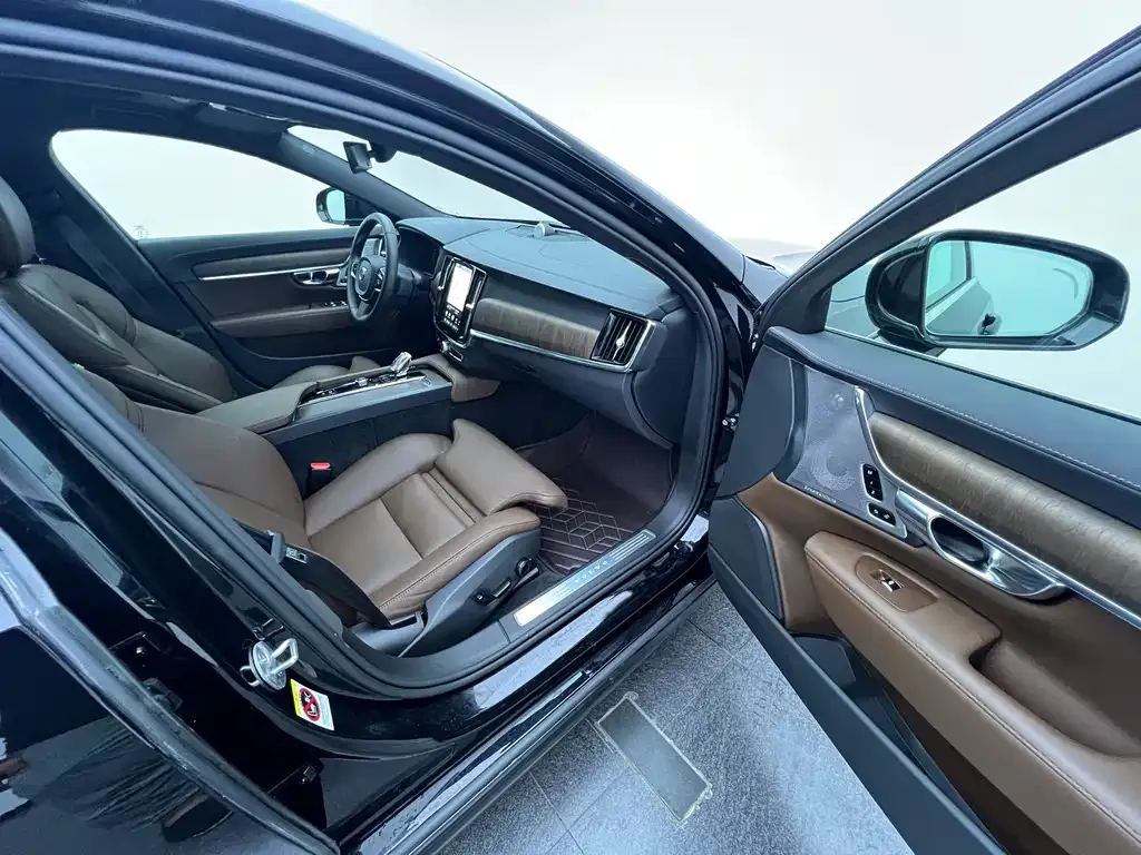 Volvo S90 — фото 9