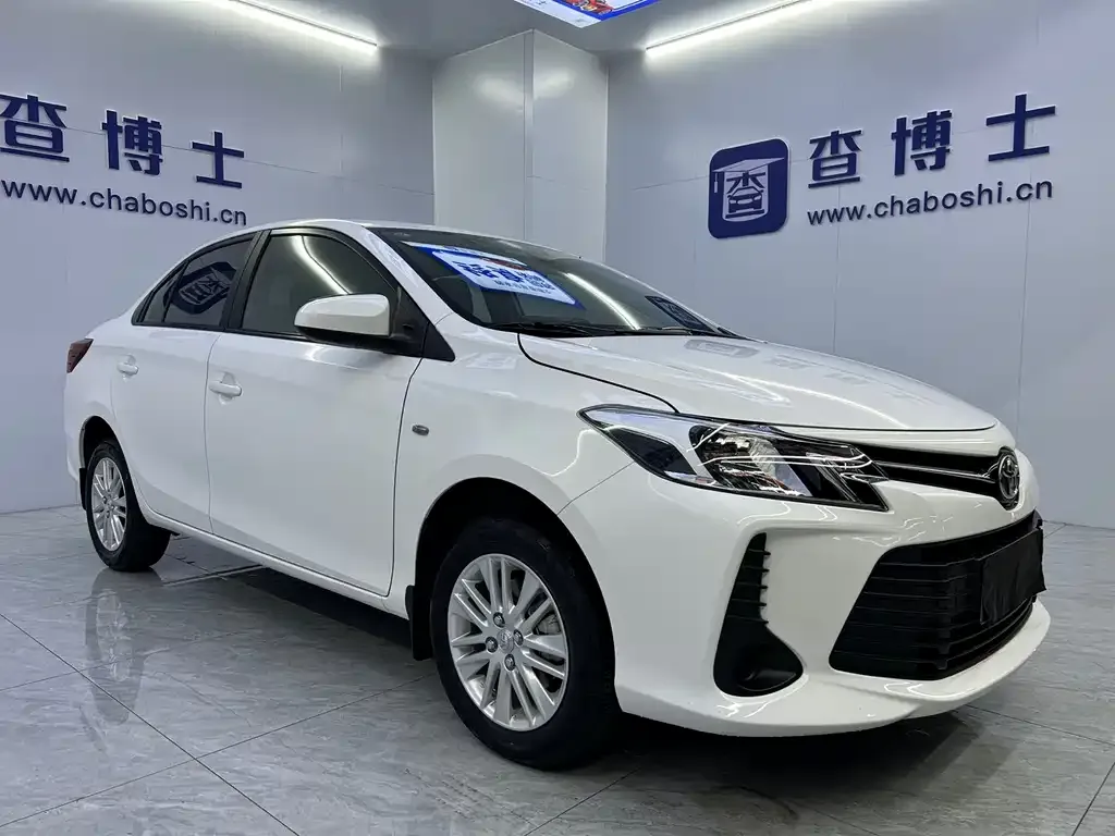 Toyota Vios — фото 5
