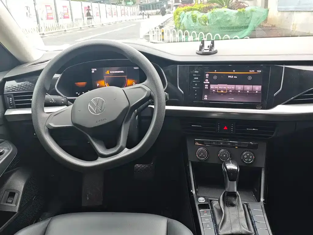 Volkswagen Passat — фото 4