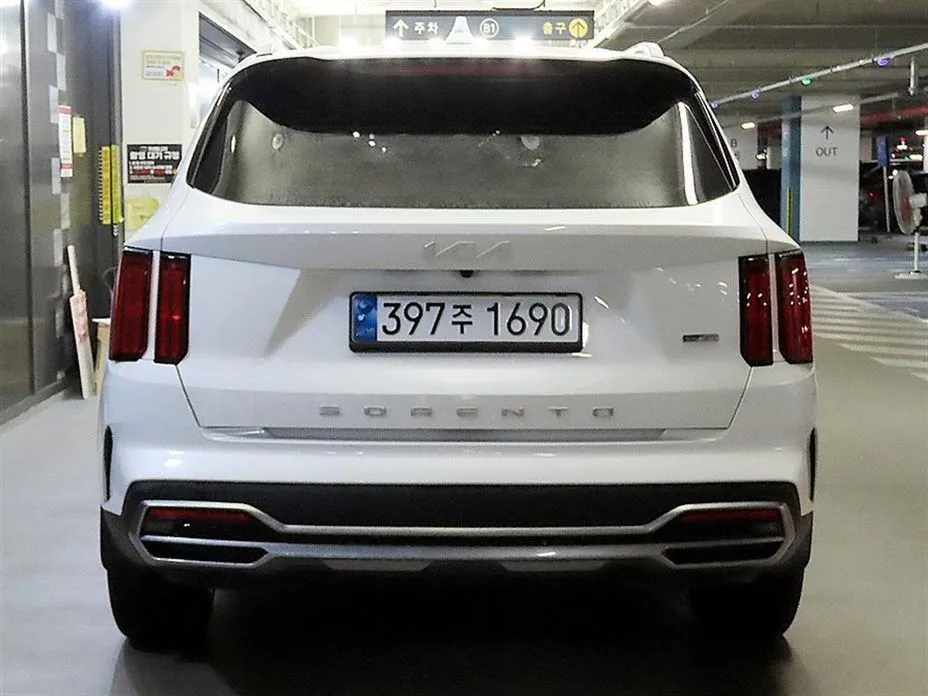 Kia Sorento — фото 10