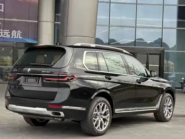 BMW X7 — фото 9