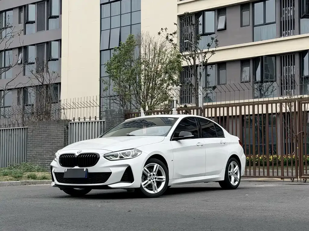 BMW 1 Series — фото 1