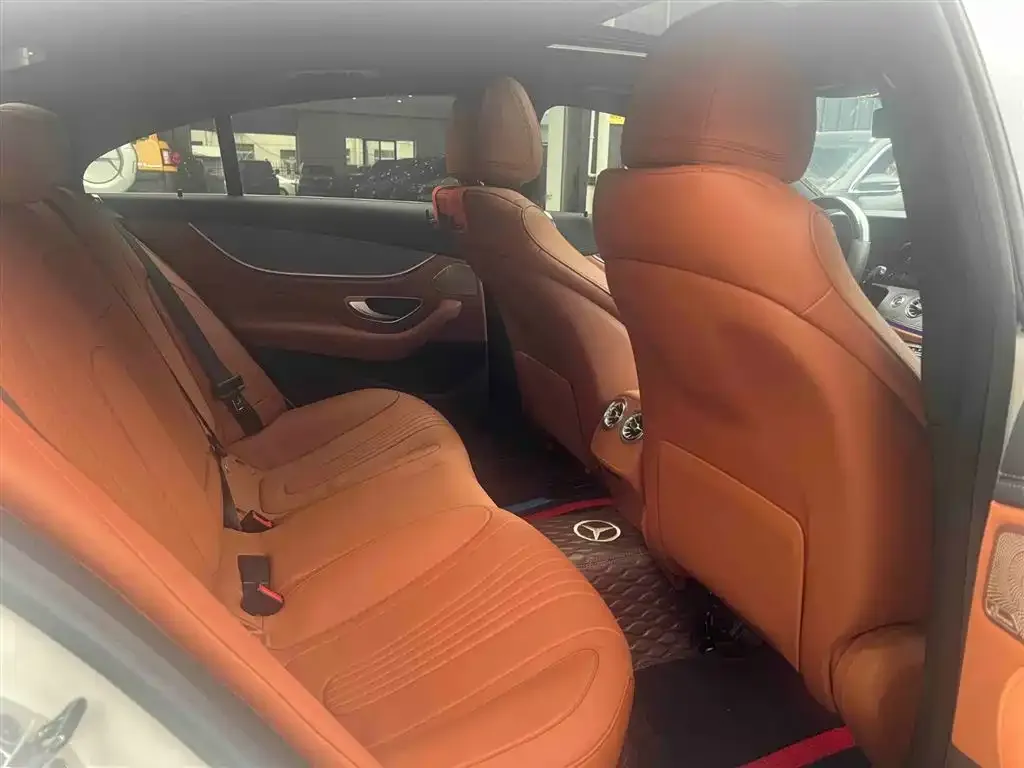 Mercedes-Benz CLS — фото 2