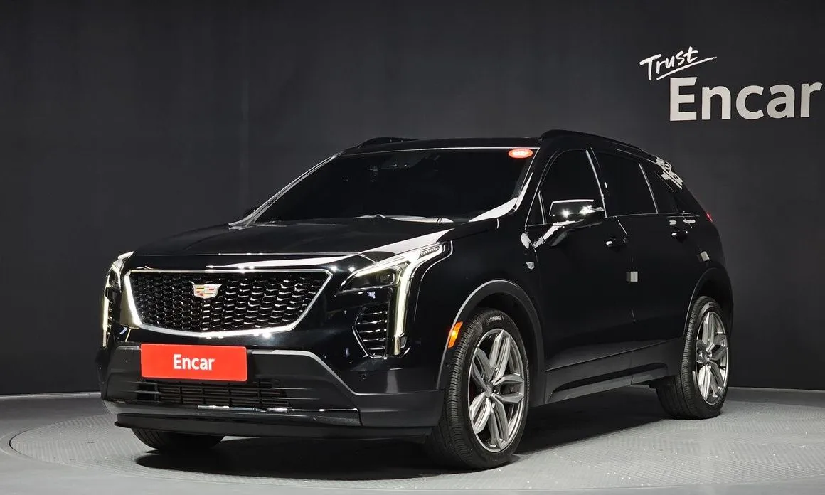Cadillac XT4 — фото 1
