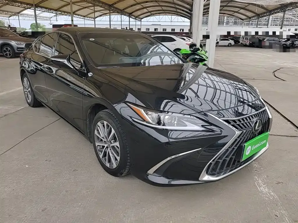 Lexus ES — фото 10