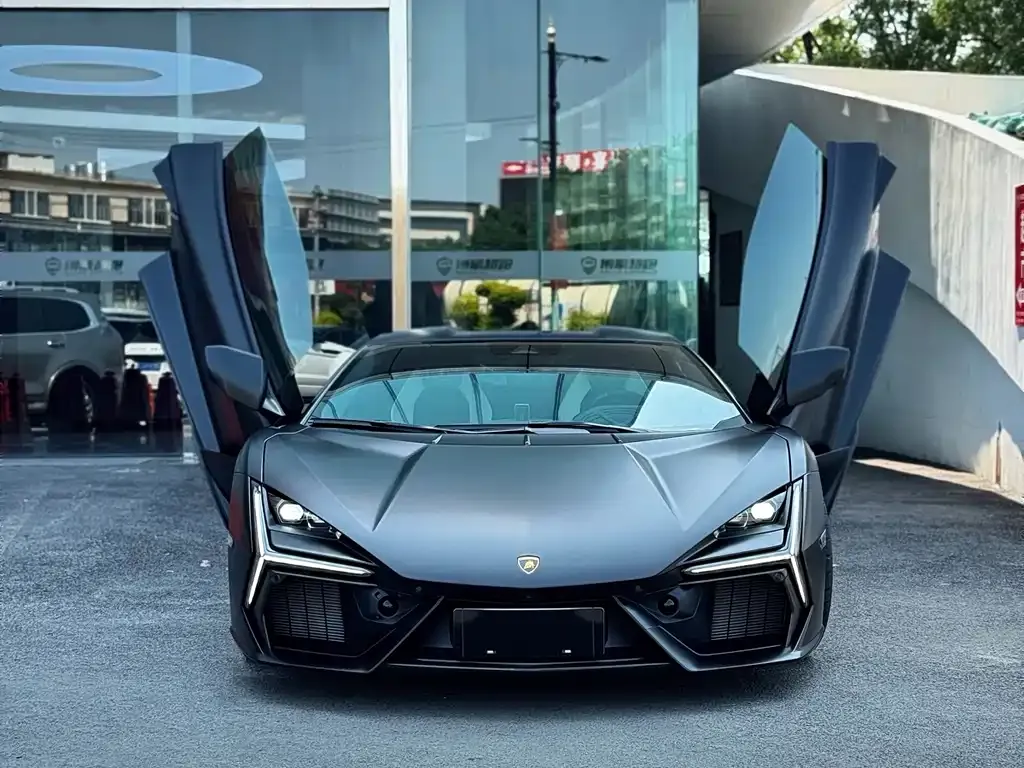 Lamborghini Revuelto — фото 6