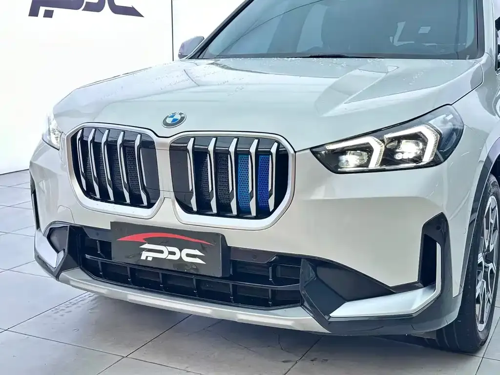 BMW X1 — фото 4
