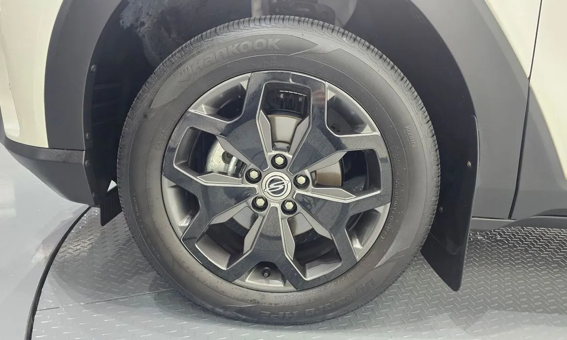 KG Mobility (Ssangyong) Torres — фото 4