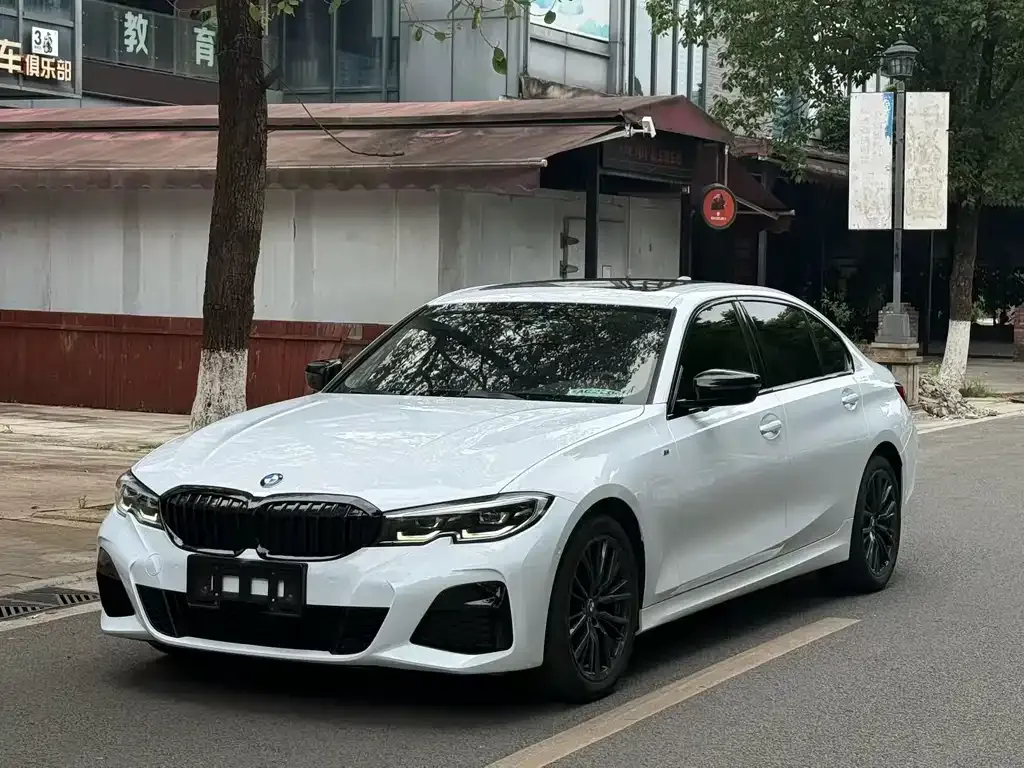 BMW 3 Series — фото 1