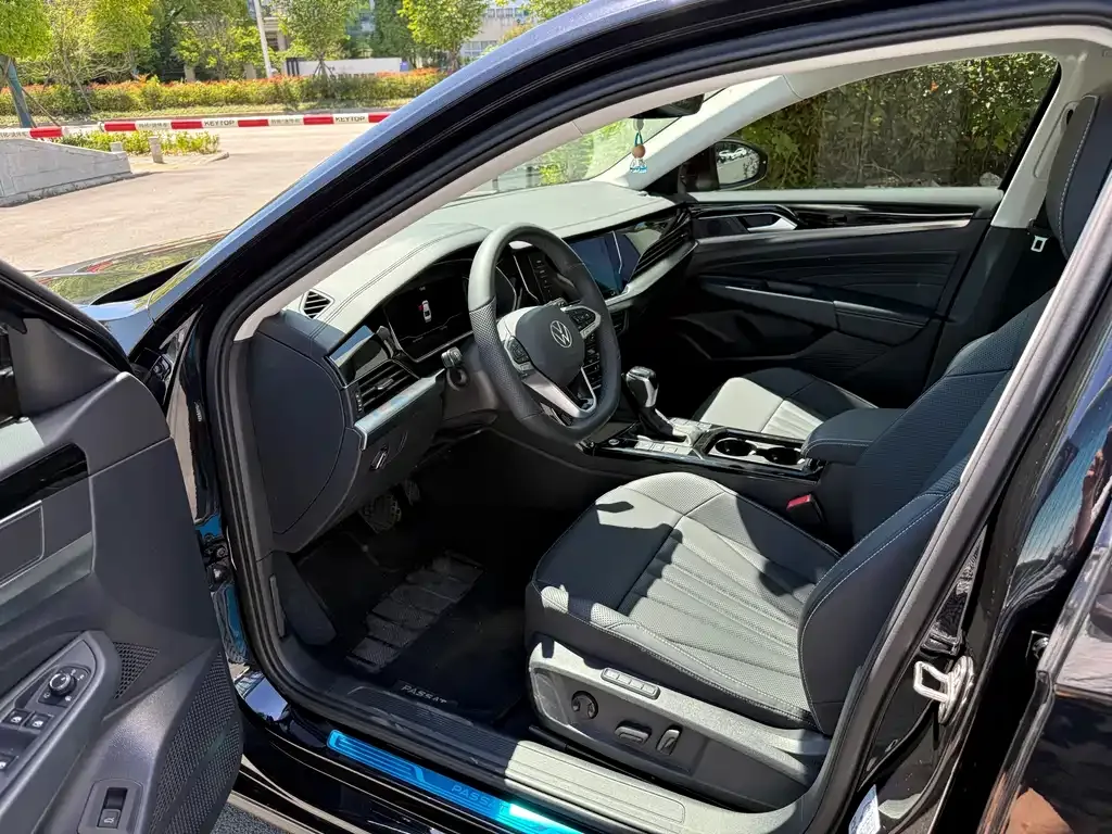 Volkswagen Passat — фото 4