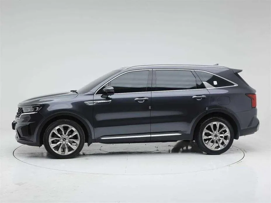 Kia Sorento — фото 4