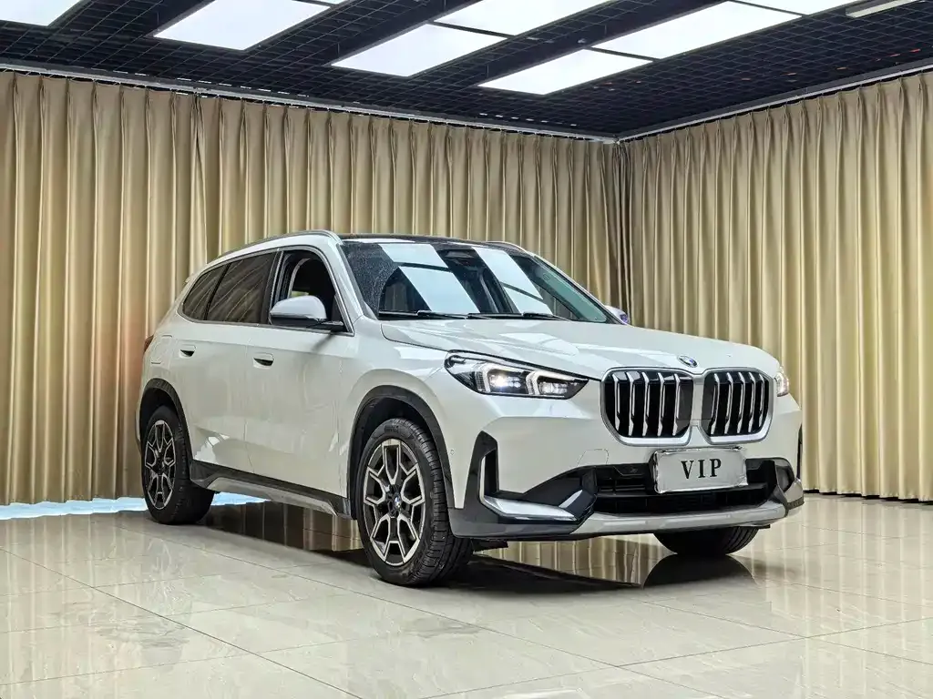 BMW X1 — фото 5