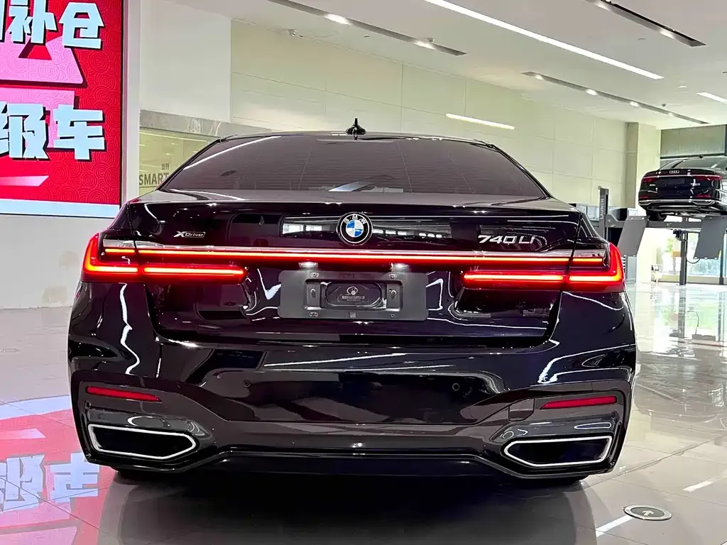 BMW 7 Series — фото 9