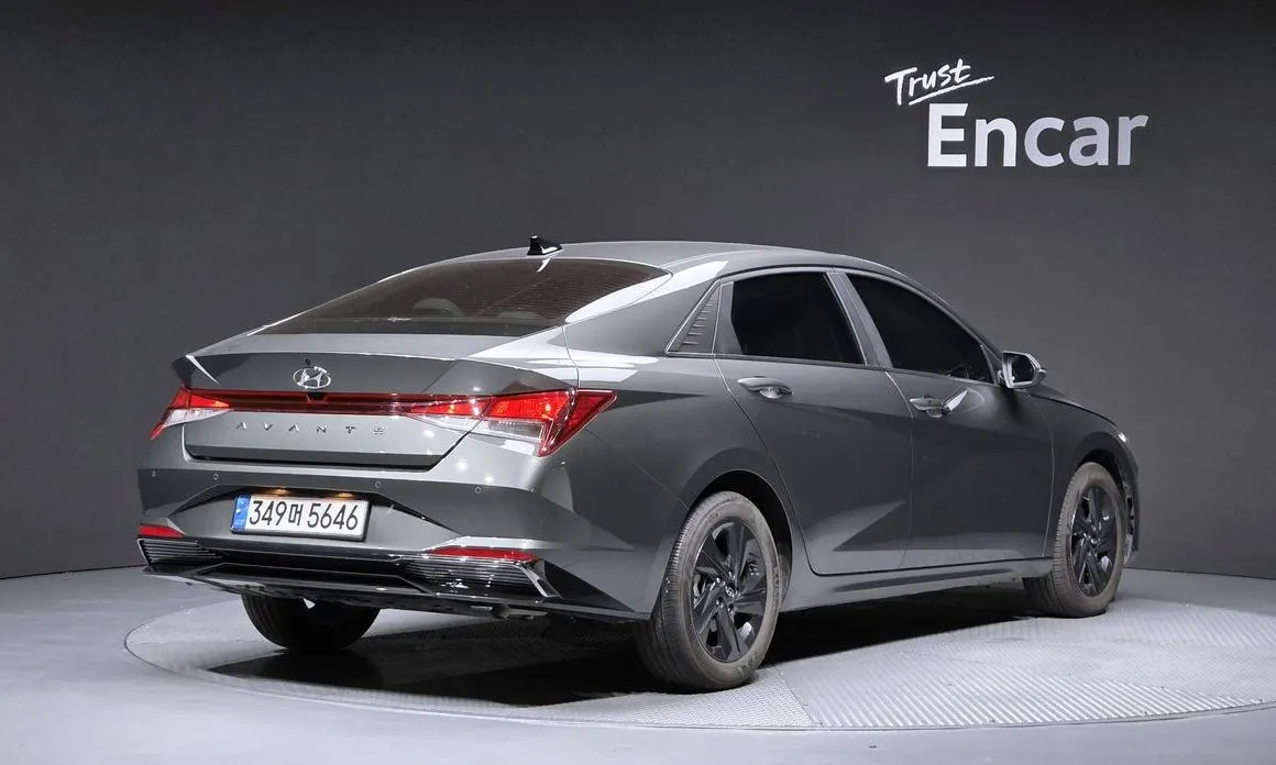 Hyundai AVANTE — фото 3