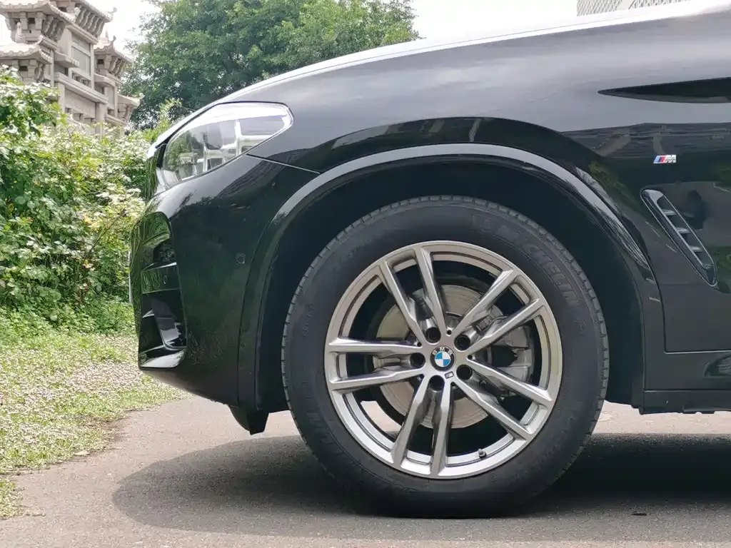 BMW X4 — фото 4