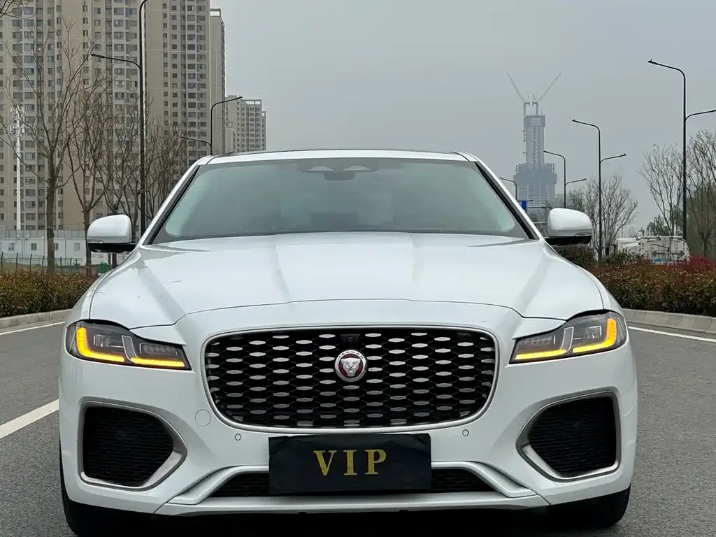 Jaguar XFL — фото 6