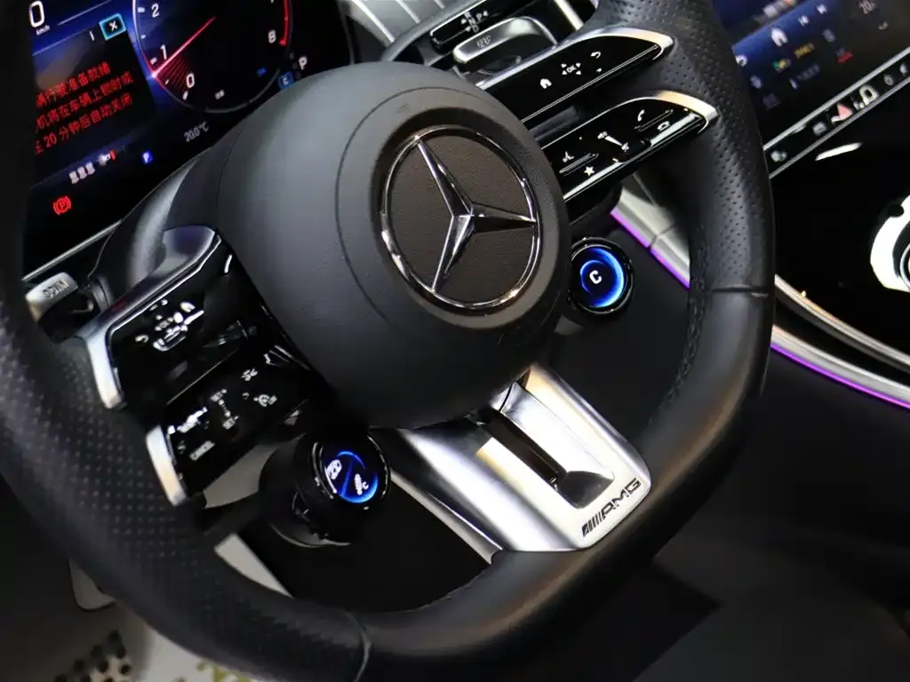 Mercedes-Benz GLC AMG — фото 10