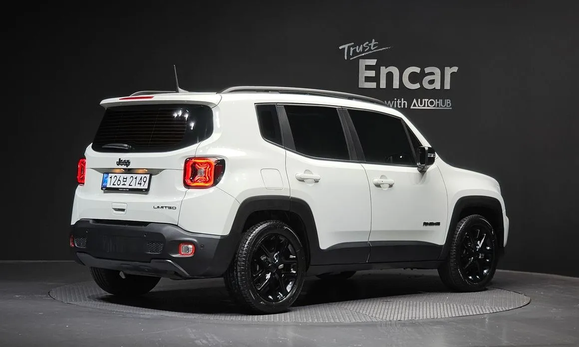 Jeep Renegade — фото 2
