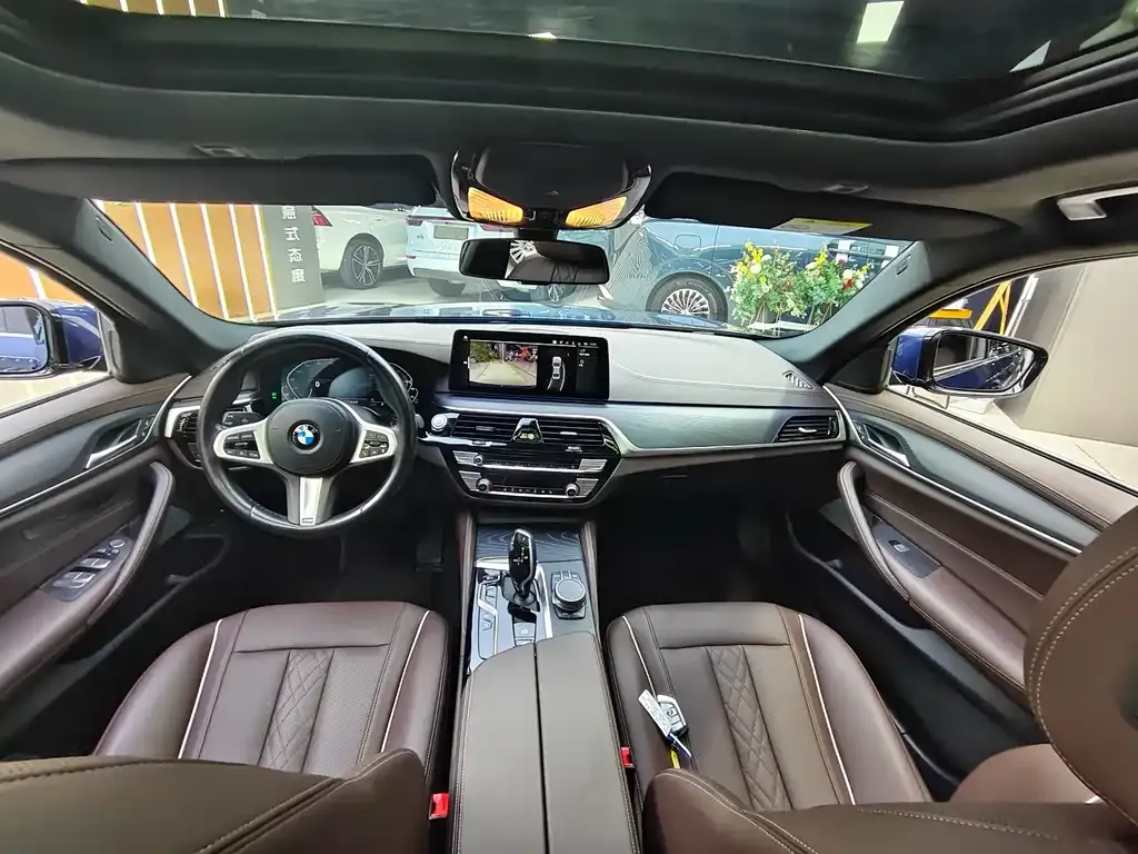 BMW 5 Series New Energy — фото 6
