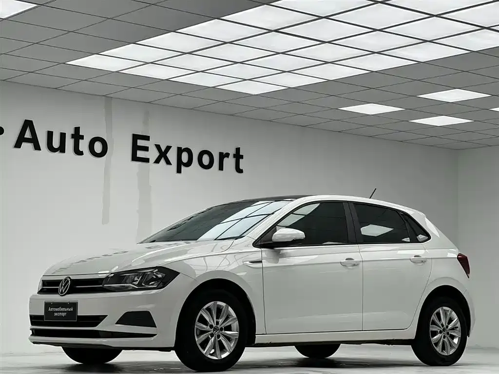 Volkswagen Polo — фото 9