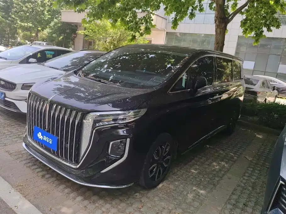 Hongqi HQ9 — фото 1