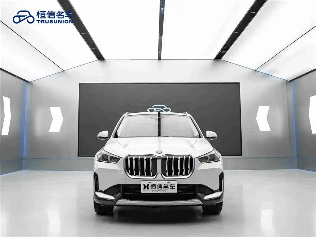 BMW X1 — фото 5