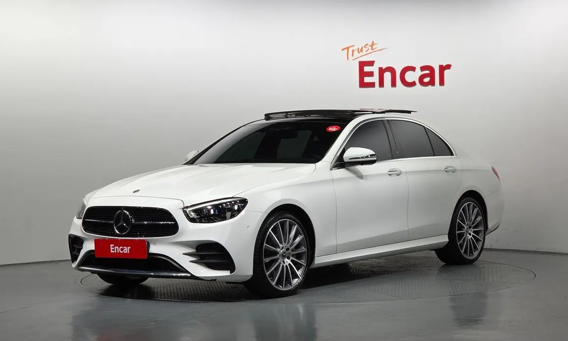 Mercedes-Benz E-Class — фото 1