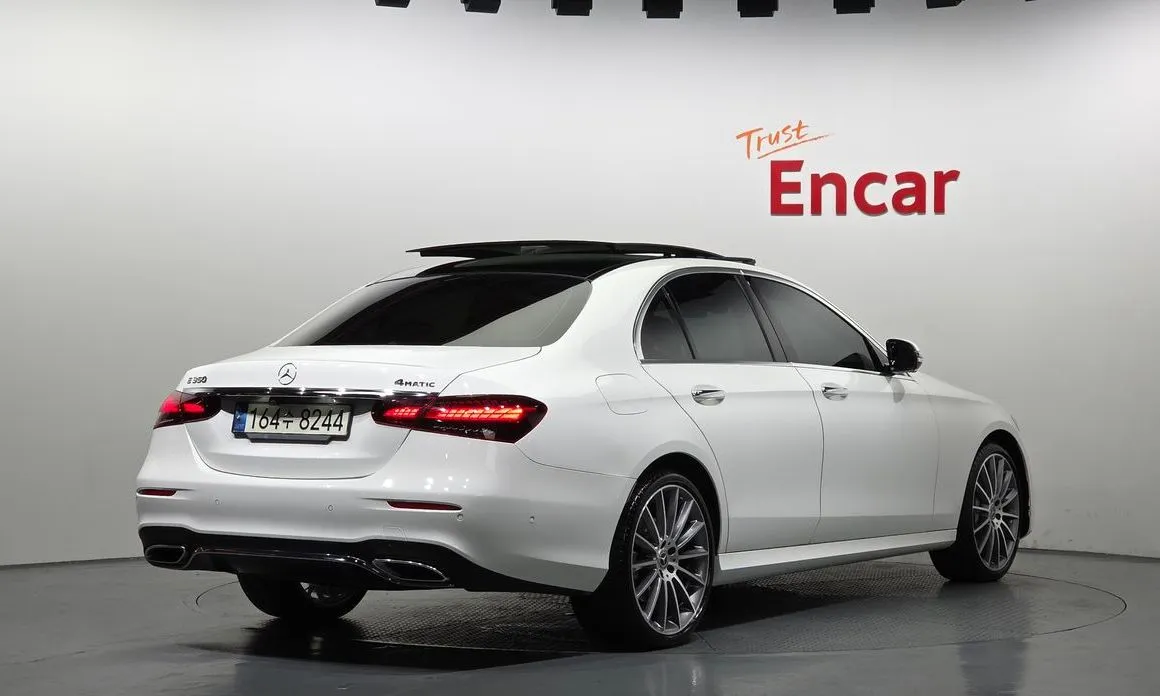 Mercedes-Benz E-Class — фото 4