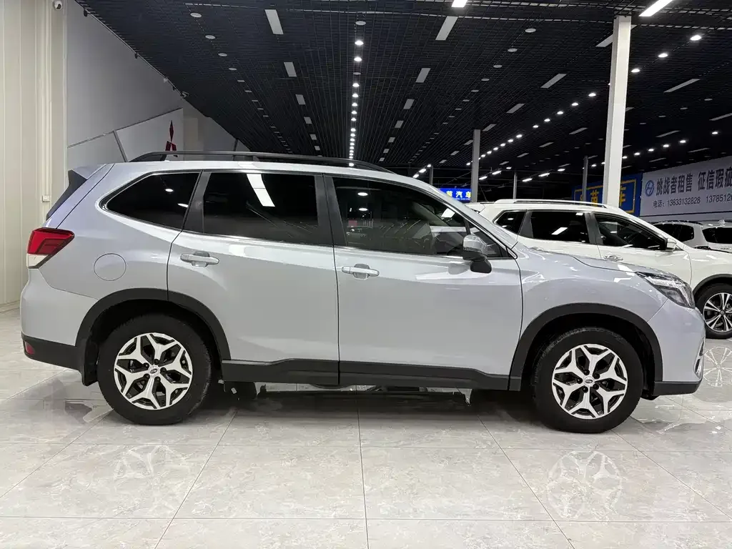 Subaru Forester — фото 7