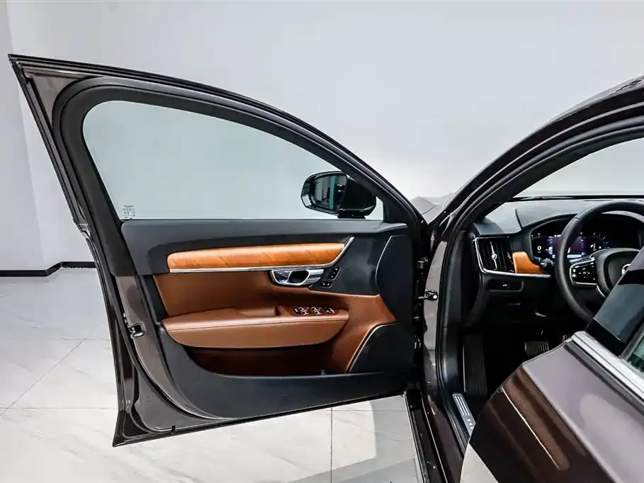 Volvo S90 — фото 8