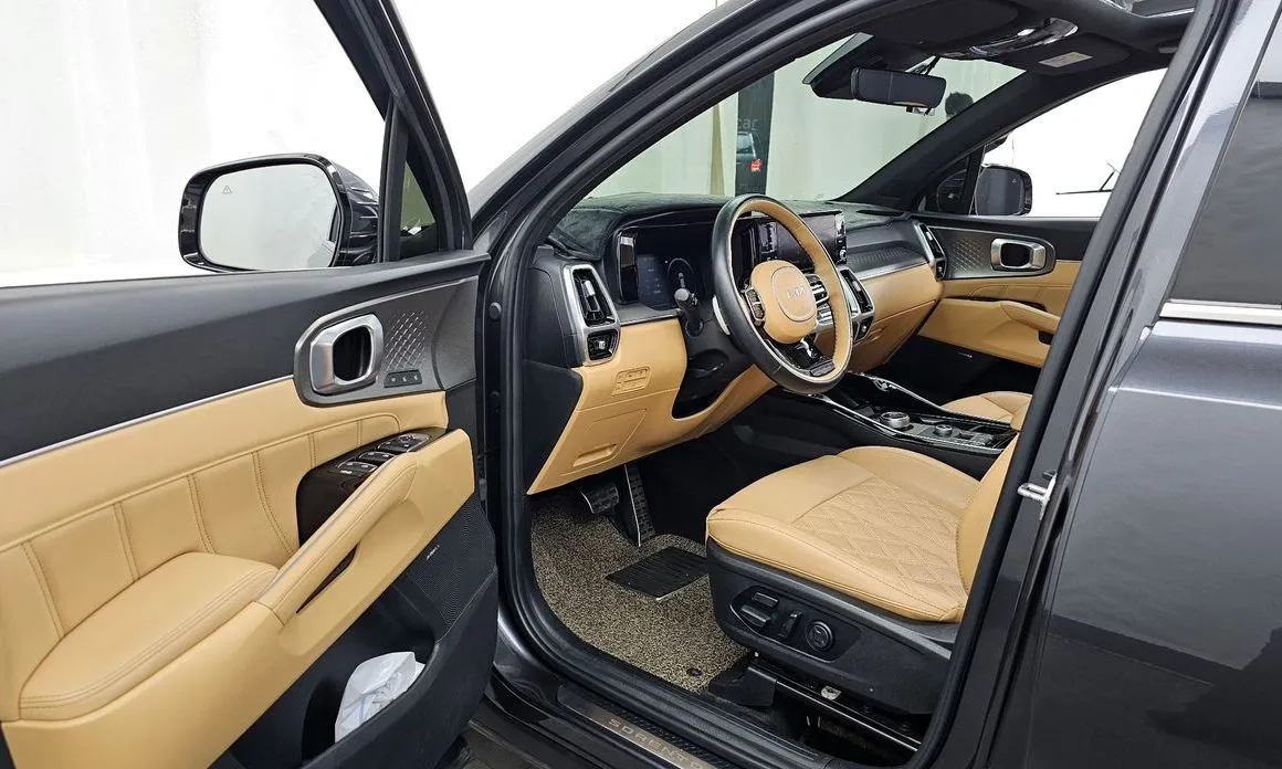 Kia Sorento — фото 7