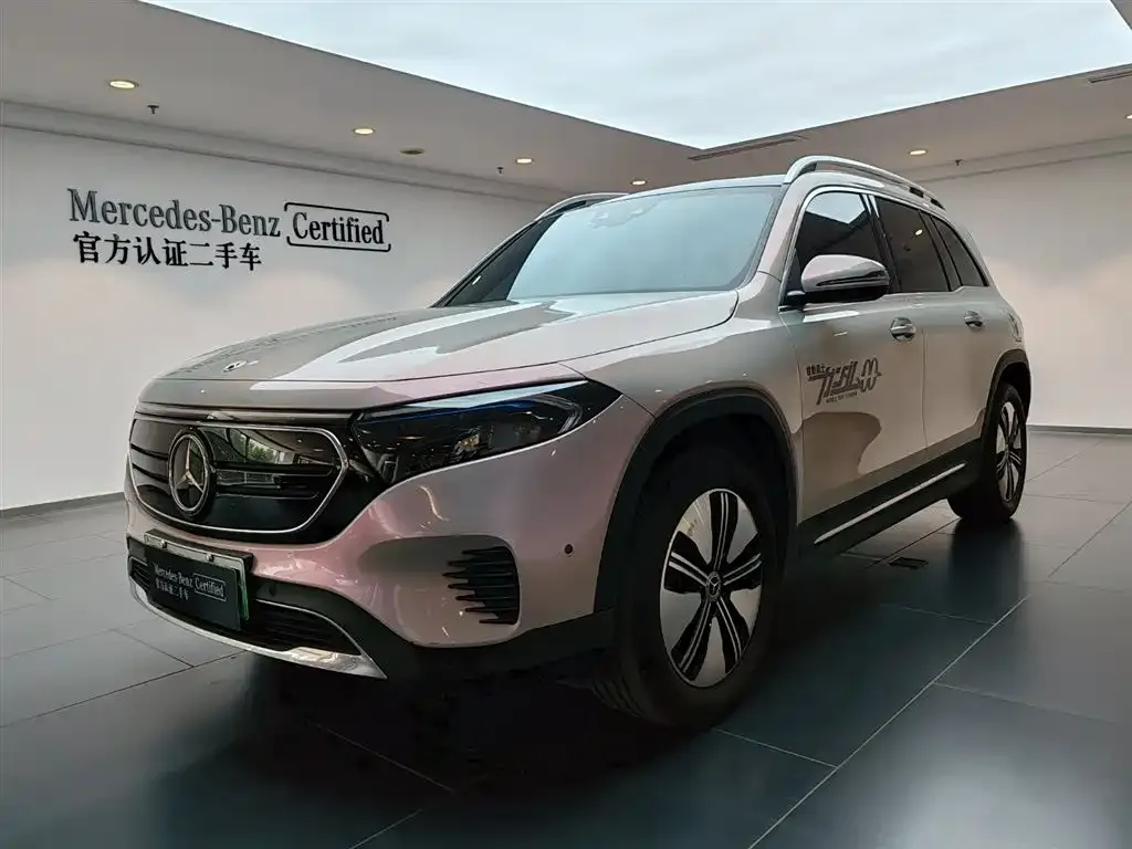 Mercedes-Benz EQB — фото 1