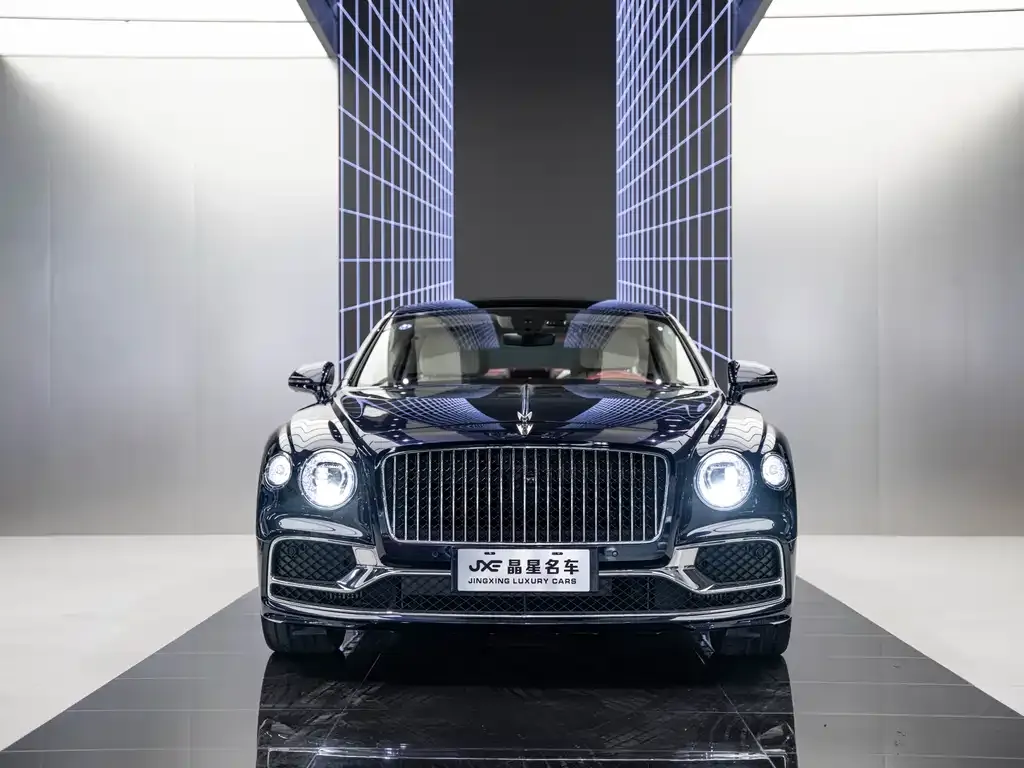 Bentley Flying Spur PHEV — фото 4