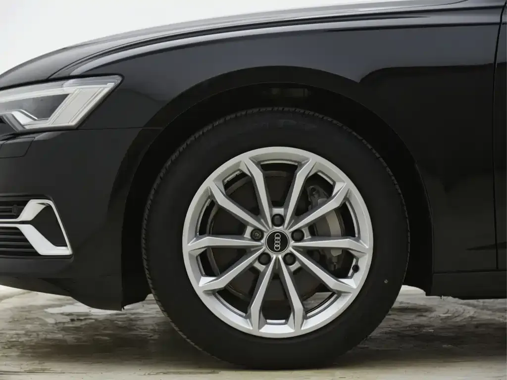 Audi A6L — фото 4