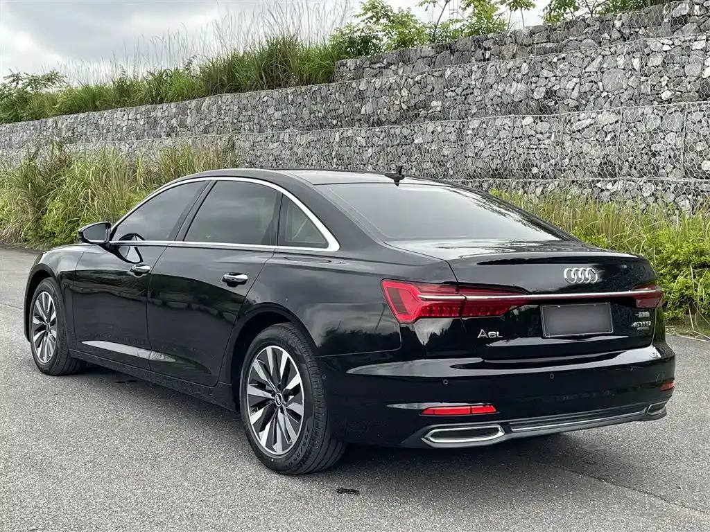 Audi A6L — фото 10