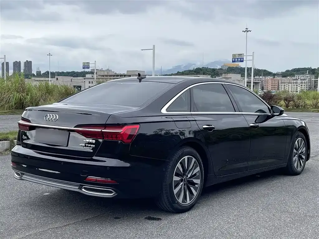 Audi A6L — фото 2
